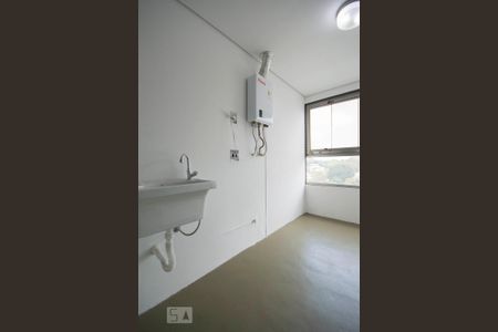 Área Serviço de apartamento à venda com 2 quartos, 70m² em Santo Amaro, São Paulo