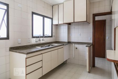 Apartamento à venda com 144m², 3 quartos e 2 vagasCozinha