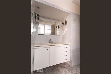 Apartamento à venda com 160m², 3 quartos e 1 vagaBanheiro Suíte