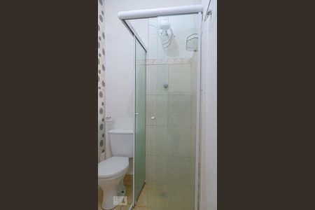 Banheiro de kitnet/studio para alugar com 1 quarto, 30m² em Bela Vista, São Paulo