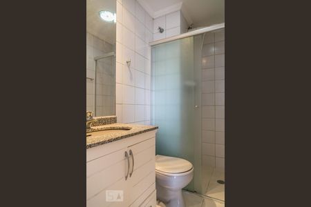 Banheiro de apartamento para alugar com 3 quartos, 64m² em Bosque da Saúde, São Paulo