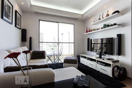 Sala de apartamento à venda com 2 quartos, 75m² em Vila Olímpia, São Paulo