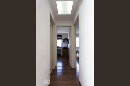 Corredor de apartamento à venda com 2 quartos, 75m² em Vila Olímpia, São Paulo