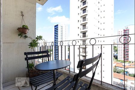 Varanda de apartamento à venda com 2 quartos, 75m² em Vila Olímpia, São Paulo