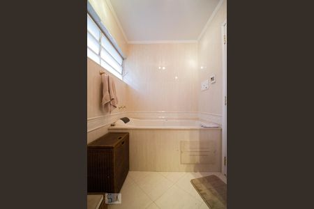 Apartamento à venda com 190m², 3 quartos e 1 vaga Apartamento à venda com 190m², 3 quartos e 1 vagaBanheiro da Suite