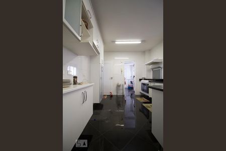 Apartamento à venda com 190m², 3 quartos e 1 vaga Apartamento à venda com 190m², 3 quartos e 1 vagaCozinha