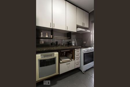 Apartamento à venda com 74m², 2 quartos e 1 vaga Apartamento à venda com 74m², 2 quartos e 1 vagaCozinha