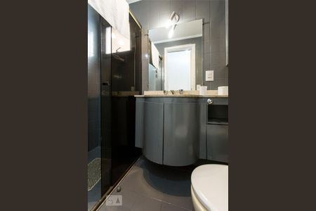 Apartamento à venda com 74m², 2 quartos e 1 vaga Apartamento à venda com 74m², 2 quartos e 1 vagaBanheiro