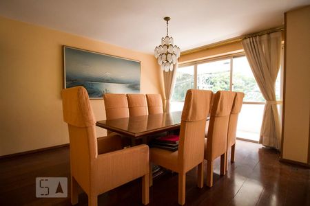 Sala de apartamento à venda com 3 quartos, 241m² em Aclimação, São Paulo