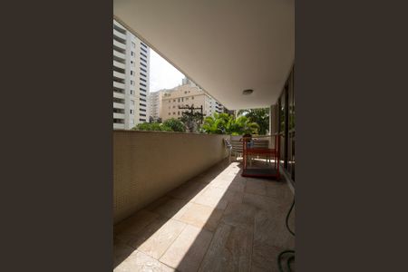 Varanda de apartamento à venda com 3 quartos, 241m² em Aclimação, São Paulo