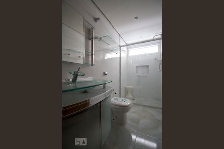 Apartamento à venda com 241m², 3 quartos e 3 vagasBanheiro Suite 3