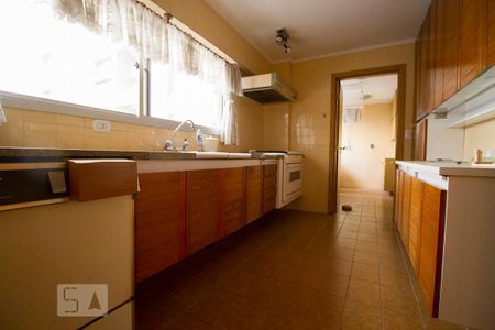 Apartamento à venda com 241m², 3 quartos e 3 vagasCozinha