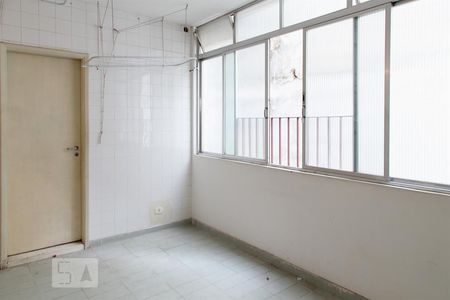 Apartamento à venda com 280m², 5 quartos e 2 vagas Apartamento à venda com 280m², 5 quartos e 2 vagasÁrea de serviço