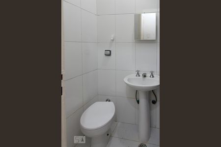 Apartamento à venda com 280m², 5 quartos e 2 vagas Apartamento à venda com 280m², 5 quartos e 2 vagasBanheiro da suíte 4