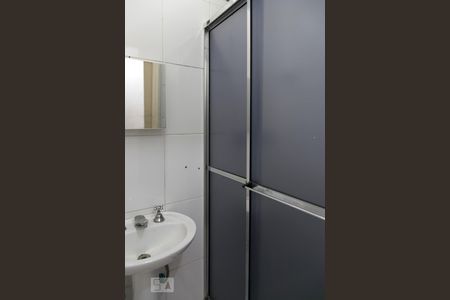 Apartamento à venda com 280m², 5 quartos e 2 vagas Apartamento à venda com 280m², 5 quartos e 2 vagasBanheiro da suíte 4