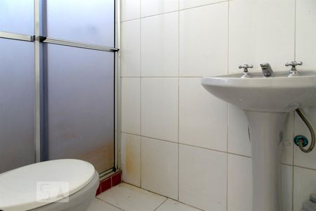 Apartamento à venda com 280m², 5 quartos e 2 vagas Apartamento à venda com 280m², 5 quartos e 2 vagasBanheiro da suíte 2