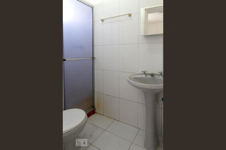 Apartamento à venda com 280m², 5 quartos e 2 vagas Apartamento à venda com 280m², 5 quartos e 2 vagasBanheiro da suíte 2