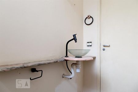 Apartamento à venda com 280m², 5 quartos e 2 vagas Apartamento à venda com 280m², 5 quartos e 2 vagasLavabo