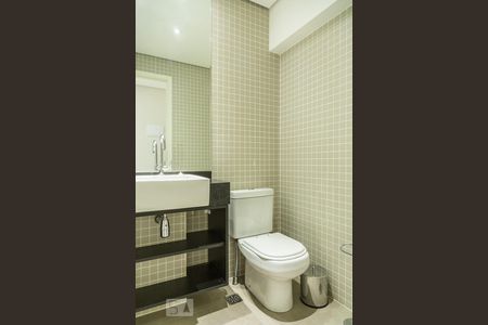 Lavabo de apartamento para alugar com 1 quarto, 80m² em Vila Nova Conceição, São Paulo