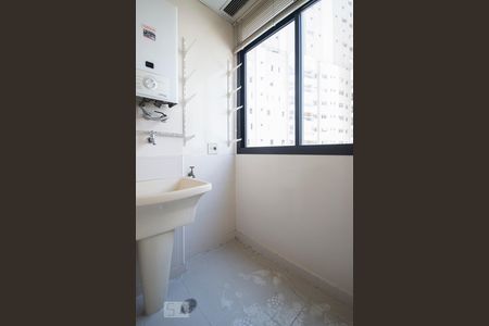 Área Serviço de apartamento para alugar com 1 quarto, 41m² em Vila Olímpia, São Paulo