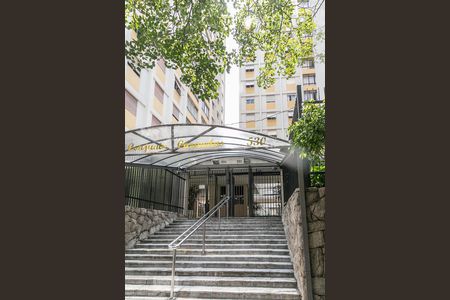 Apartamento para alugar com 99m², 2 quartos e sem vagaFachada