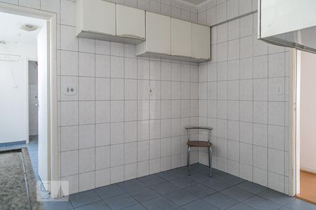 Apartamento para alugar com 99m², 2 quartos e sem vagaCozinha
