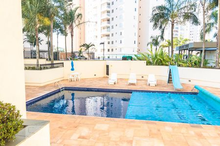 Apartamento para alugar com 90m², 3 quartos e 2 vagasÁrea comum - Piscina