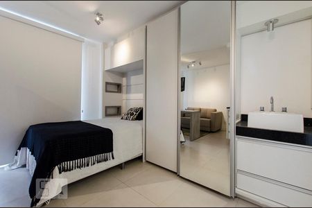Sala/Quarto/Cozinha de kitnet/studio para alugar com 1 quarto, 30m² em Perdizes, São Paulo