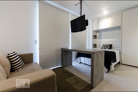 Sala/Quarto/Cozinha de kitnet/studio para alugar com 1 quarto, 30m² em Perdizes, São Paulo