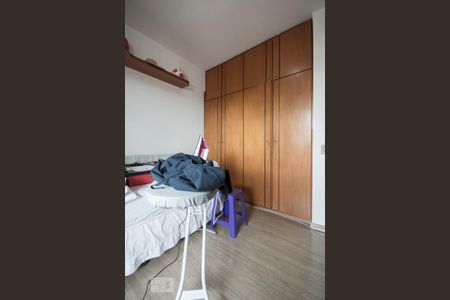 Apartamento à venda com 112m², 3 quartos e 2 vagas Apartamento à venda com 112m², 3 quartos e 2 vagasQuarto 02