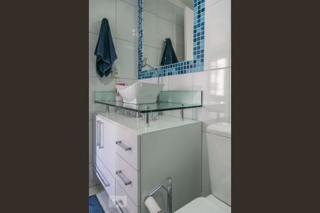 Banheiro de apartamento à venda com 2 quartos, 53m² em Cambuci, São Paulo