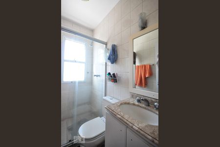 Banheiro de apartamento para alugar com 3 quartos, 165m² em Vila Suzana, São Paulo