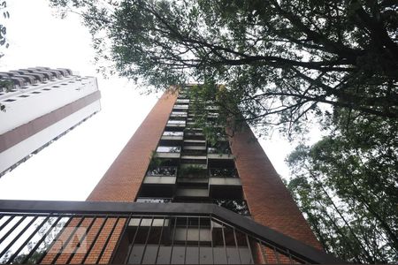 Apartamento para alugar com 210m², 4 quartos e 3 vagasFachada