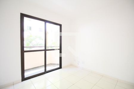 Sala de apartamento para alugar com 3 quartos, 70m² em Jardim Ampliação, São Paulo