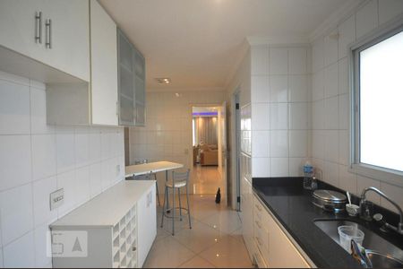 Apartamento para alugar com 120m², 3 quartos e 2 vagasCozinha