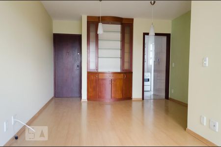 Sala de apartamento para alugar com 2 quartos, 80m² em Mansões Santo Antônio, Campinas