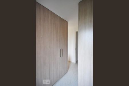 Closet de apartamento para alugar com 2 quartos, 70m² em Vila Suzana, São Paulo