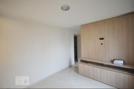 Quarto 2 de apartamento para alugar com 2 quartos, 70m² em Vila Suzana, São Paulo