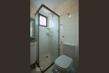 Banheiro de apartamento para alugar com 2 quartos, 68m² em Vila Gumercindo, São Paulo