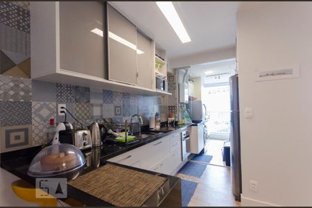 Apartamento à venda com 90m², 3 quartos e 2 vagasCozinha