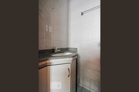 Apartamento para alugar com 80m², 3 quartos e 2 vagasBanheiro suite 