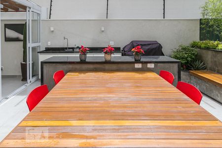 Apartamento para alugar com 135m², 2 quartos e 1 vagaQuintal