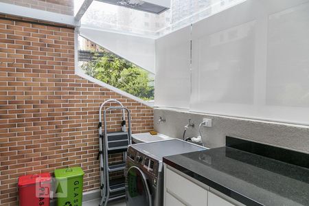 Apartamento para alugar com 135m², 2 quartos e 1 vagaÁrea de serviço