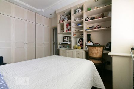 Apartamento à venda com 220m², 3 quartos e 3 vagasSuíte 2