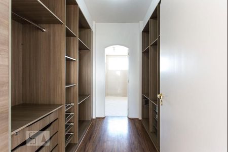 Apartamento à venda com 148m², 3 quartos e 2 vagasCloset