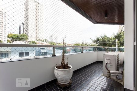 Varanda de apartamento para alugar com 4 quartos, 165m² em Vila Olímpia, São Paulo