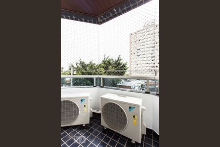 Apartamento para alugar com 165m², 4 quartos e 3 vagasVaranda