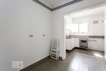 Apartamento para alugar com 165m², 4 quartos e 3 vagasCozinha