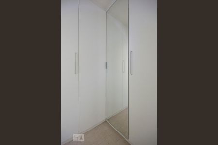 Closet de apartamento à venda com 1 quarto, 110m² em Jardim Leonor, São Paulo