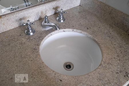 Suíte - Banheiro de apartamento à venda com 1 quarto, 40m² em Pinheiros, São Paulo